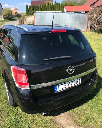 Opel Astra cena 16600 przebieg: 252000, rok produkcji 2006 z Kozienice małe 22